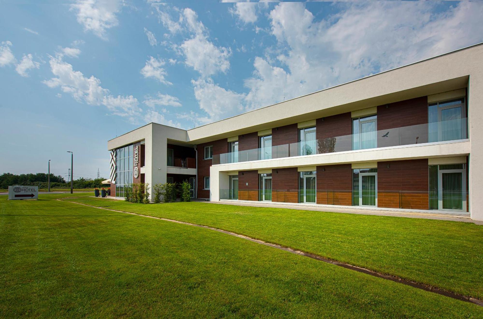 Outlet Hotel Polgar Экстерьер фото